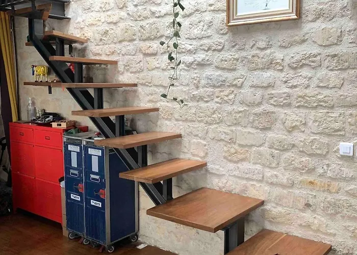 Apartment Quiet Loft 70sq In Trendy 11th Area *