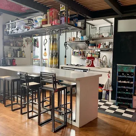 Quiet Loft 70sq In Trendy 11th Area 公寓
